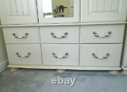 4' 6 Large Kingstown Signature Mirror Door Triple Wardrobe 6 Drawer CAN DELIVER