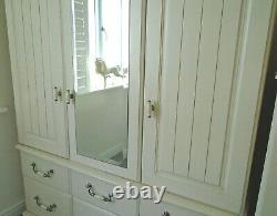 4' 6 Large Kingstown Signature Mirror Door Triple Wardrobe 6 Drawer CAN DELIVER