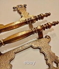 4 VTG BPC Belwith Large Hammered Brass Hardware 2 Door Handles & 2 Drawer Pulls