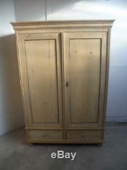 A Beaded Antique/Old Pine 2 Door 2 Drawer Large Knockdown Wardrobe to Wax/Paint