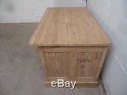 A Large 2 Door 1 Drawer Panelled Antique/Old Pine Office Desk to Paint/Wax