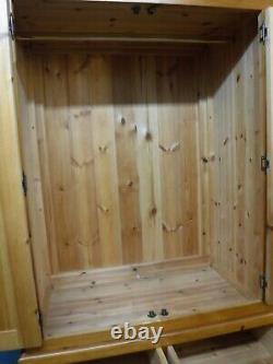 Chunky / Solid Wood / Large / 2door 4dovetailed Drawer Wardrobe -visit Warehouse