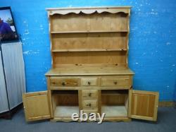 LARGE SOLID WOOD WELSH DRESSER / DISPLAY CABINET H183cm W137cm 6DRAWER 2DOOR