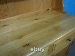 LARGE SOLID WOOD WELSH DRESSER / DISPLAY CABINET H183cm W137cm 6DRAWER 2DOOR