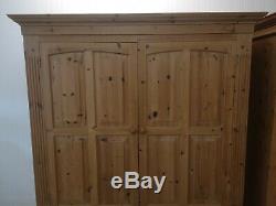 Large 2 Door Door Wardrobe With 4 Drawers FREE DELIVERY