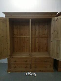 Large 2 Door Door Wardrobe With 4 Drawers FREE DELIVERY