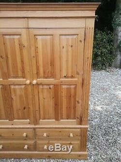 Large 2 Door Solid Pine Wardrobe With 4 Drawers FREE DELIVERY