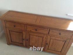 Large 3 drawer 3 door solid oak sideboard