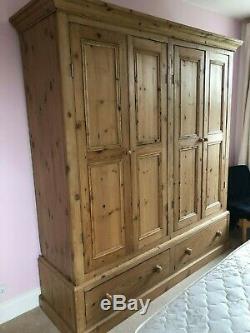 Large 4 Door Solid Pine Wardrobe with Base Drawers