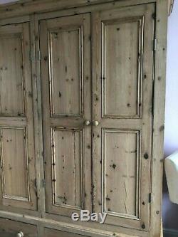 Large 4 Door Solid Pine Wardrobe with Base Drawers