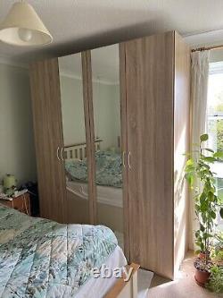 Large 4 door Mirrored wardrobe In Chest Of Drawers