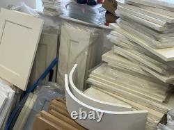 Large Amount Of 18 Mm Gloss Kitchen Doors Plenty Of Doors & Drawers 715mm High