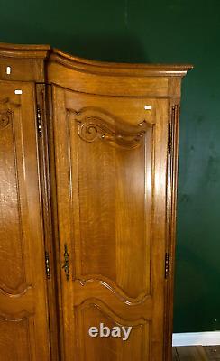 Large French Louis XV Style 4 Door Carved Oak Wardrobe W1 B000