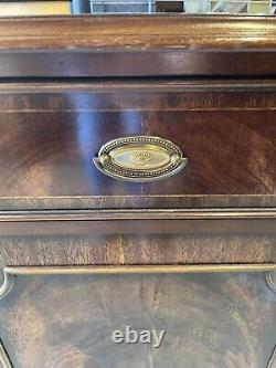 Large Over 6ft Long Heldense Mahogany & Veneer Sideboard