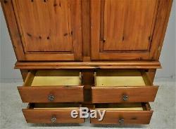 Large Pine 2 Door Wardrobe with 4 Drawers Ideal Shabby Chic Delivery Available