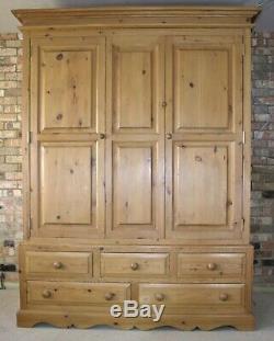 Large Quality Solid Pine Waxed Triple Door 5ft Wardrobe With Five Drawers