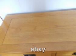 Large Solid Oak Sideboard With 3 Drawers And 3 Doors With Shelves