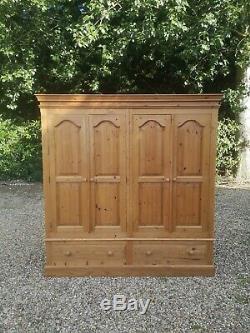 Large Solid Pine 4 Door Wardrobe With 2 Drawers FREE DELIVERY