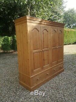 Large Solid Pine 4 Door Wardrobe With 2 Drawers FREE DELIVERY