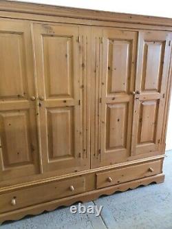 Large Solid Pine Farmhouse Style 4 Door 2 Drawer Wardrobe