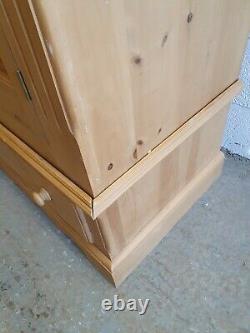 Large Solid Pine Farmhouse Style 4 Door 2 Drawer Wardrobe