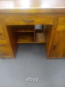 Large Solid Wood Desk 1 Door, 5 Drawers CS I09