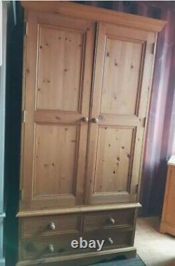 Large Solid Wood Pine Double Wardrobe Bedroom Furniture 3 Drawer 2 Doors Country