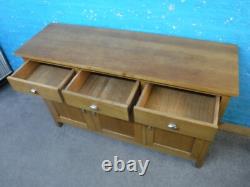 Oak Vaneer 3door 3drawer Sideboard / Tv Cabinet Visit Our Large Warehouse
