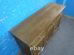 Oak Vaneer 3door 3drawer Sideboard / Tv Cabinet Visit Our Large Warehouse