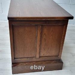 Old Charm Oak TV Stand 4 Drawers 2 Doors Media Cabinet Excellent Condition