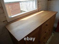 Solid Oak Large Sideboard 2 Doors & 4 Drawers