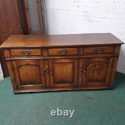 Titchmarsh & Goodwin Solid Oak Large Sideboard/dresser Base/plasma Tv Stand