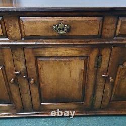 Titchmarsh & Goodwin Solid Oak Large Sideboard/dresser Base/plasma Tv Stand