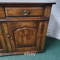 Titchmarsh & Goodwin Solid Oak Large Sideboard/dresser Base/plasma Tv Stand