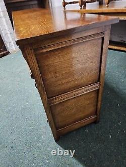 Titchmarsh & Goodwin Solid Oak Large Sideboard/dresser Base/plasma Tv Stand