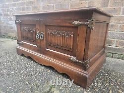 Vintage Old Charm TV Stand Sky Box/DVD Drawer Linenfold Doors